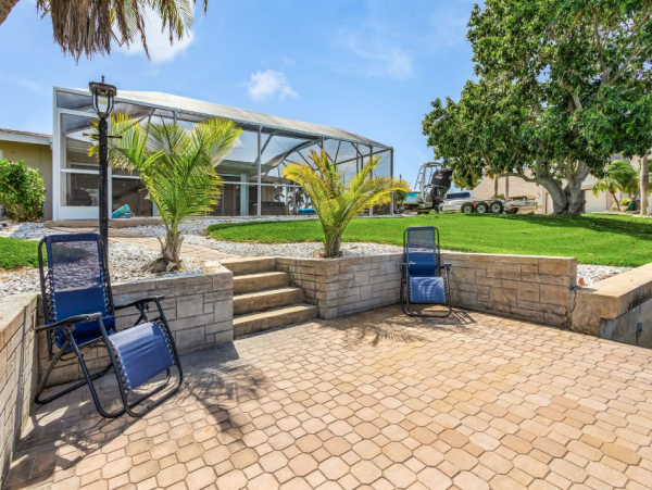 Discover a Great Retreat in Cape Coral - 3 Bedroom Home with Private Pool